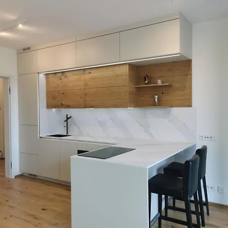 Free Private Parking, Location, Nuslesky Pivovar Sunset Balcony Home, アパート プラハ
